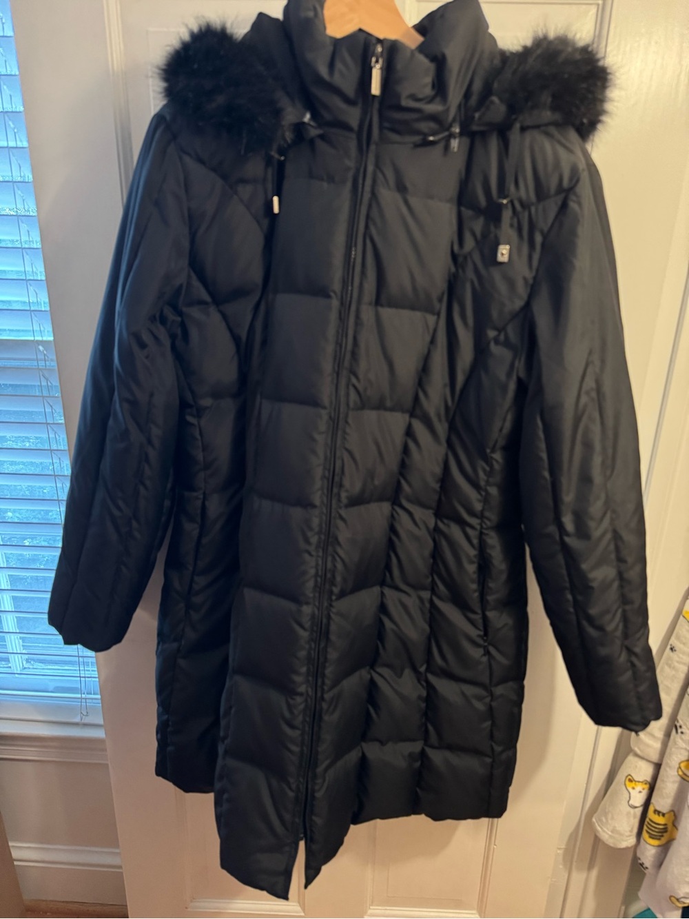 Michael Kors Black Long Puffer Coat with Faux-Fur Trim